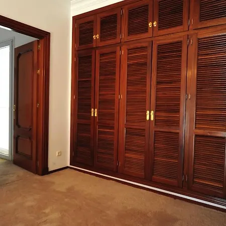 فيلة Prestigious With Vintage Charm In Kings & Queens Sotogrande