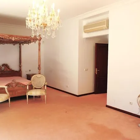 Prestigious With Vintage Charm In Kings & Queens Sotogrande * سان روكي