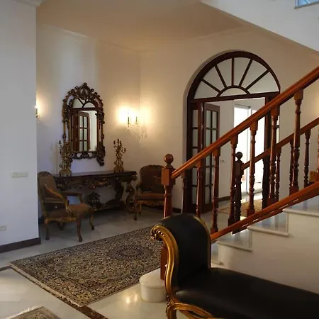 Prestigious With Vintage Charm In Kings & Queens Sotogrande *